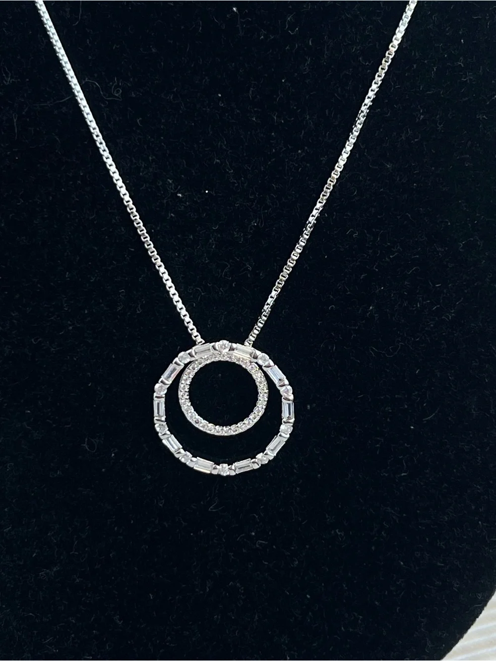 🩷- Silver Double Circle Pendant Necklace with crystal accents